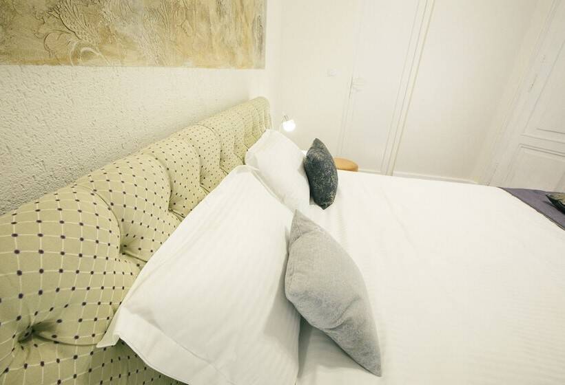 پانسیون Charma Residence