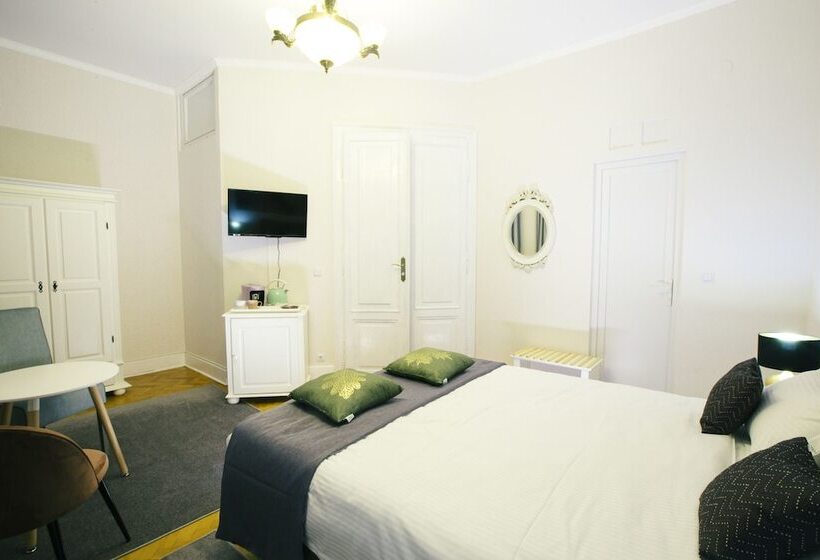 پانسیون Charma Residence