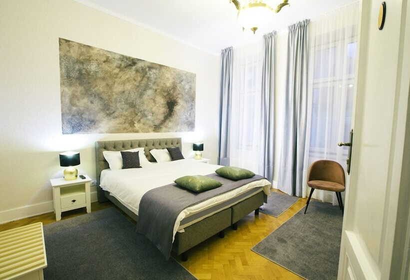 پانسیون Charma Residence