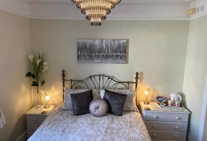 Majatalo Rivendell Guest House