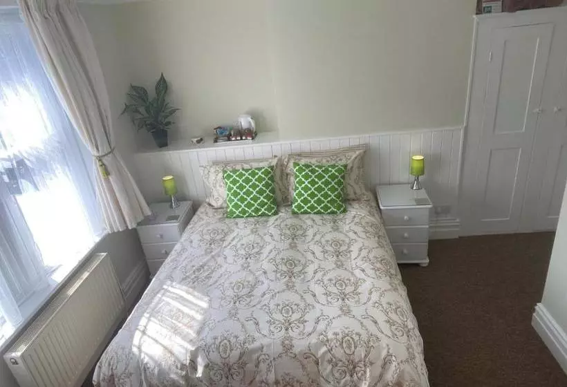 Majatalo Rivendell Guest House