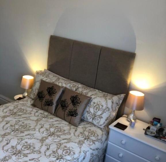 بنسيون Rivendell Guest House