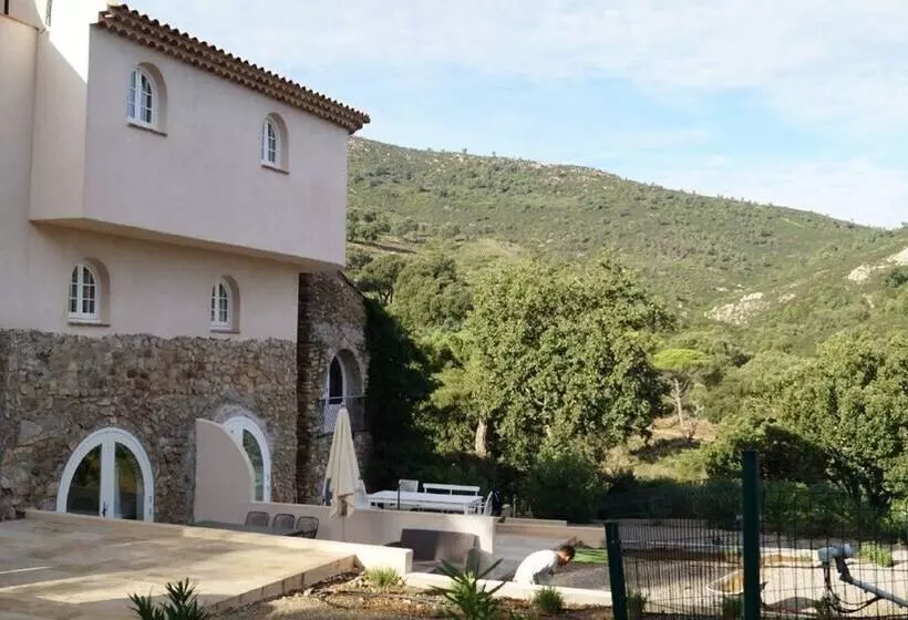 Lomakeskus Hameau Des Claudins