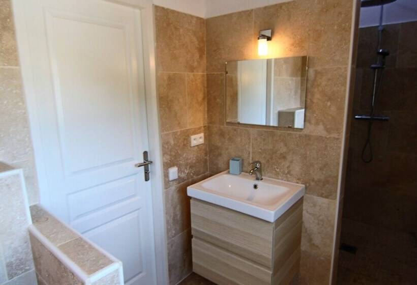 אתר נופש Hameau Des Claudins