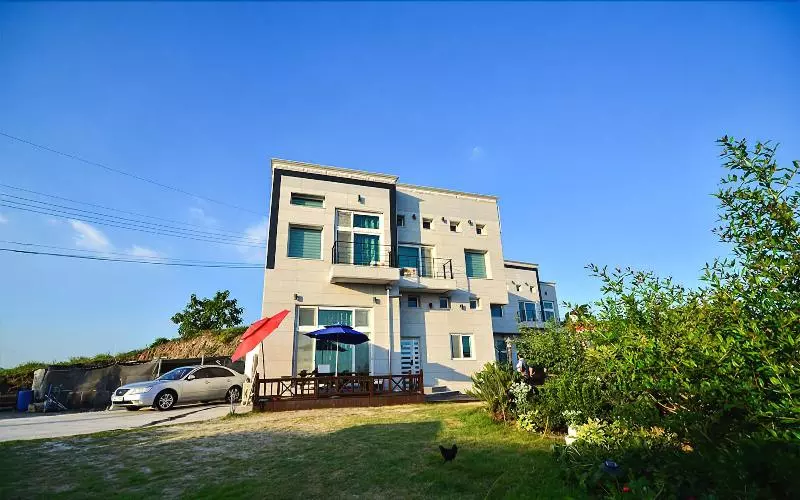 Sun And Moon Pension