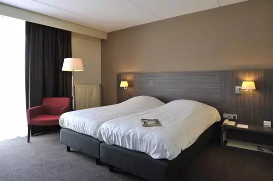 בית מלון כפרי Tulip Inn Meerkerk