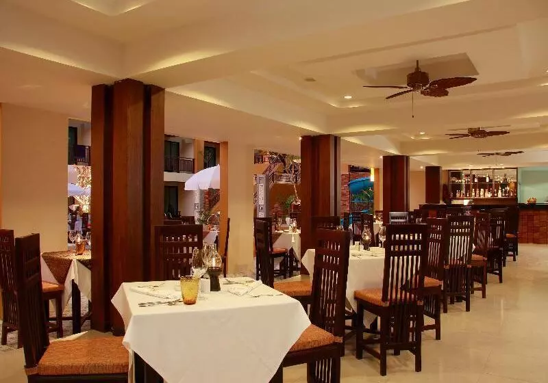 هتل Diamond Cottage Resort & Spa