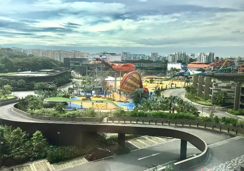 هتل D'resort @ Downtown East