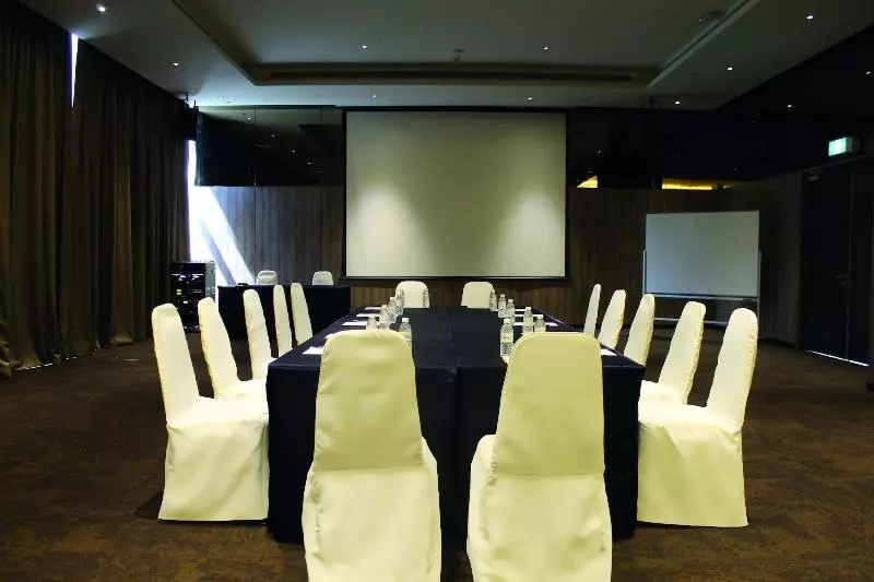 هتل D'resort @ Downtown East