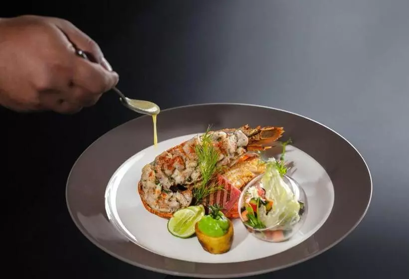 فندق Earls Regency