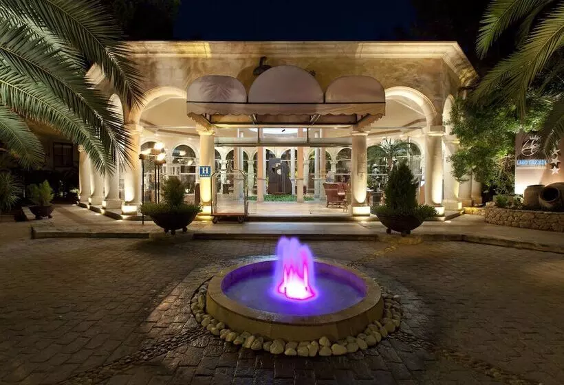 Отель Lago Garden Apartsuites & Spa