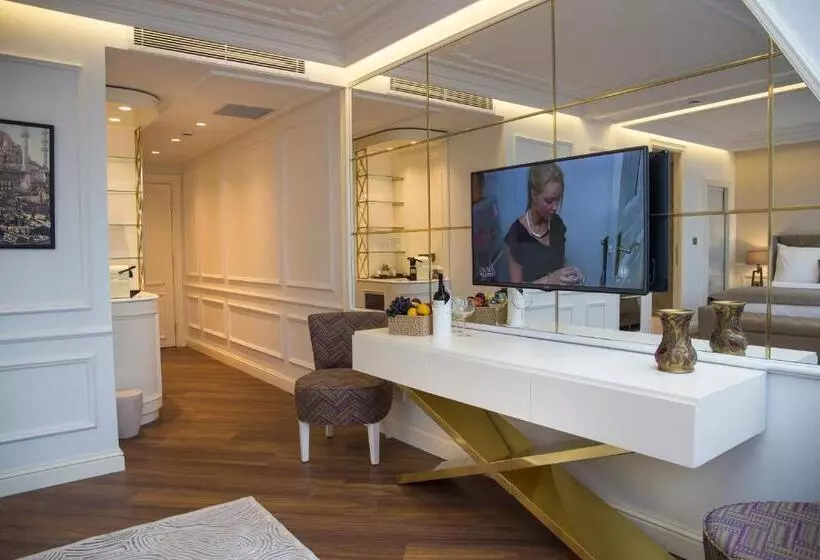 Mina Hotel   Special Category