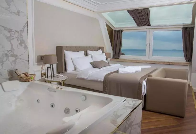 Mina Hotel   Special Category