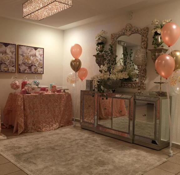 هتل Parador El Buen Cafe