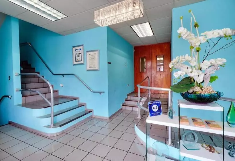 هتل Parador El Buen Cafe