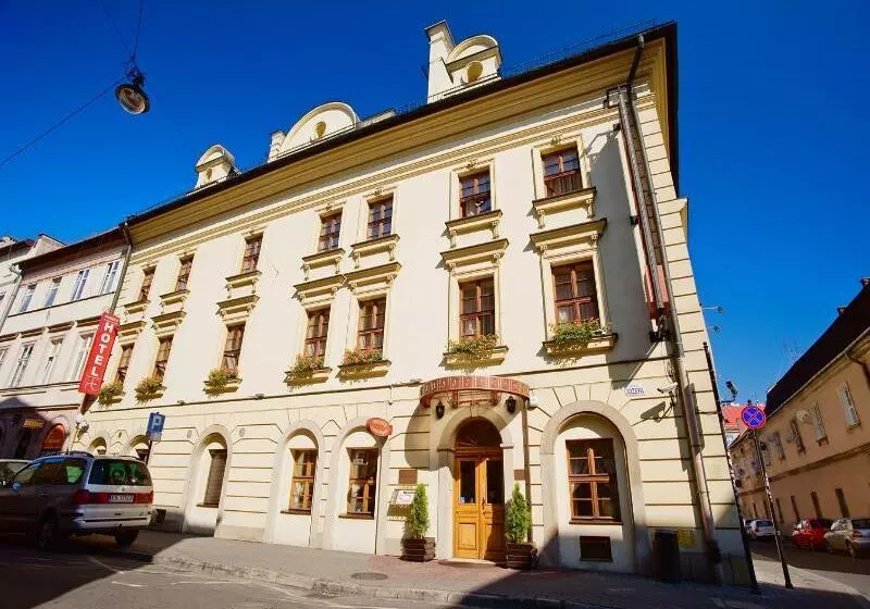 בית מלון כפרי Regent