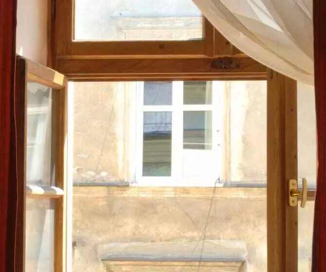 בית מלון כפרי Regent