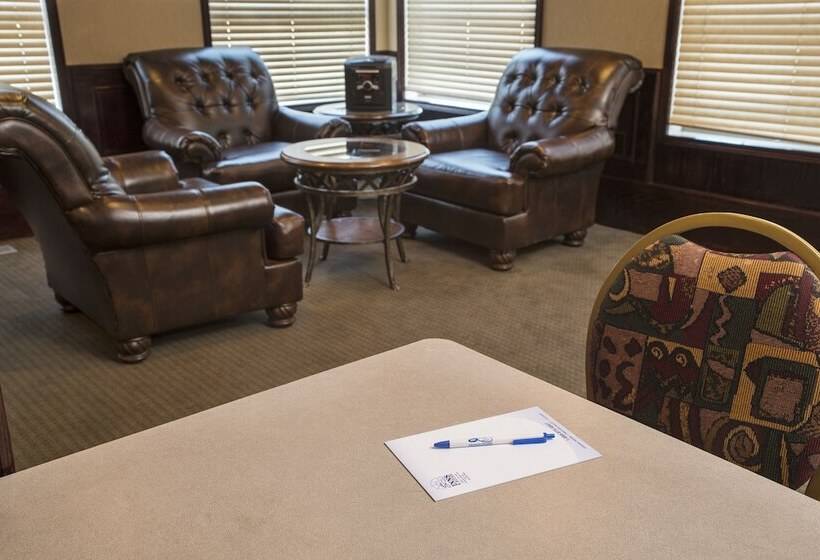 Szálloda Service Plus Inns And Suites