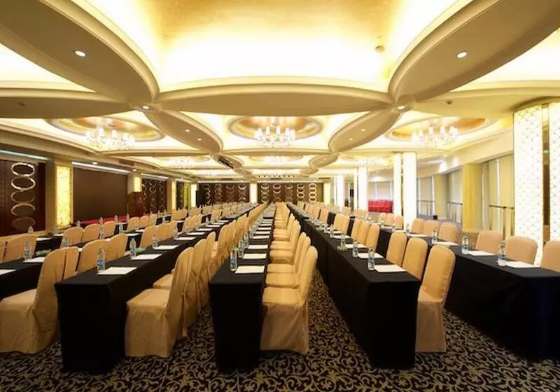 Hotelli Shanghai Royalton