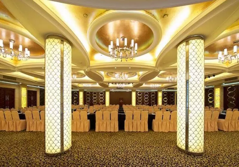 Hotelli Shanghai Royalton