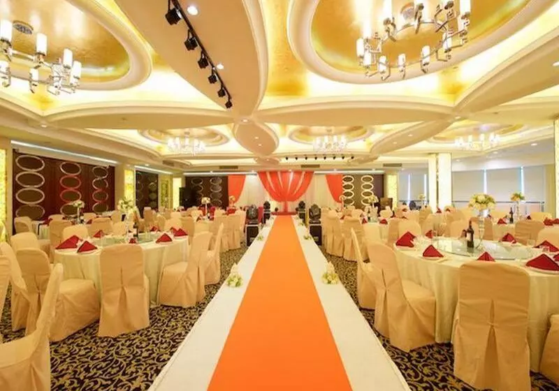 Hotelli Shanghai Royalton