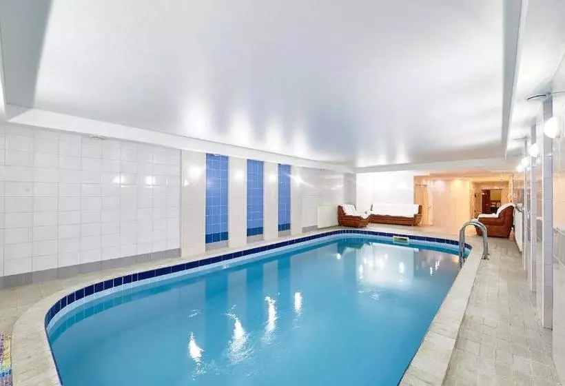 هتل Sibirskiy Safari Club