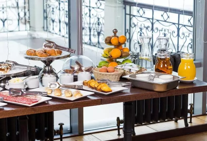 هتل Sibirskiy Safari Club