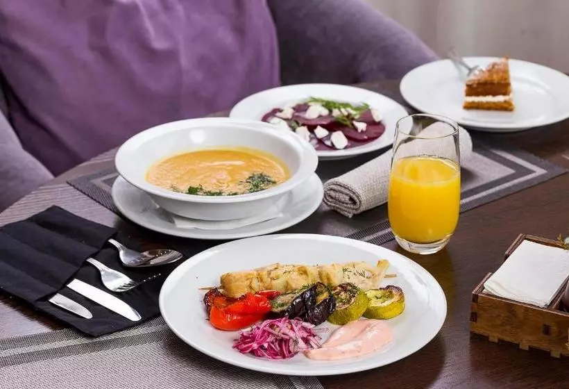 هتل Sibirskiy Safari Club