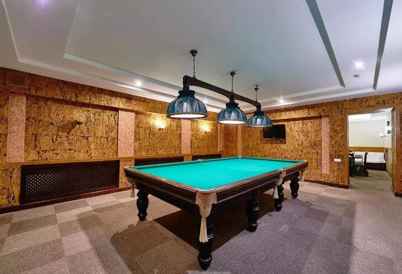 هتل Sibirskiy Safari Club