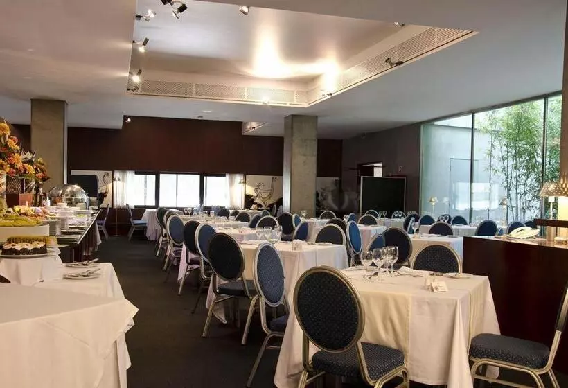 هتل Vip Executive Arts