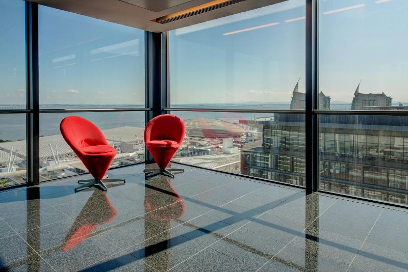 هتل Vip Executive Arts