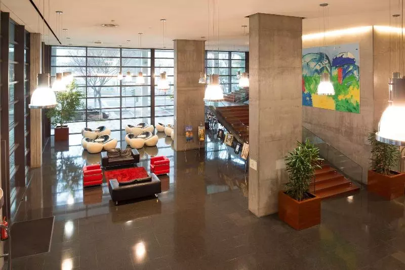 هتل Vip Executive Arts