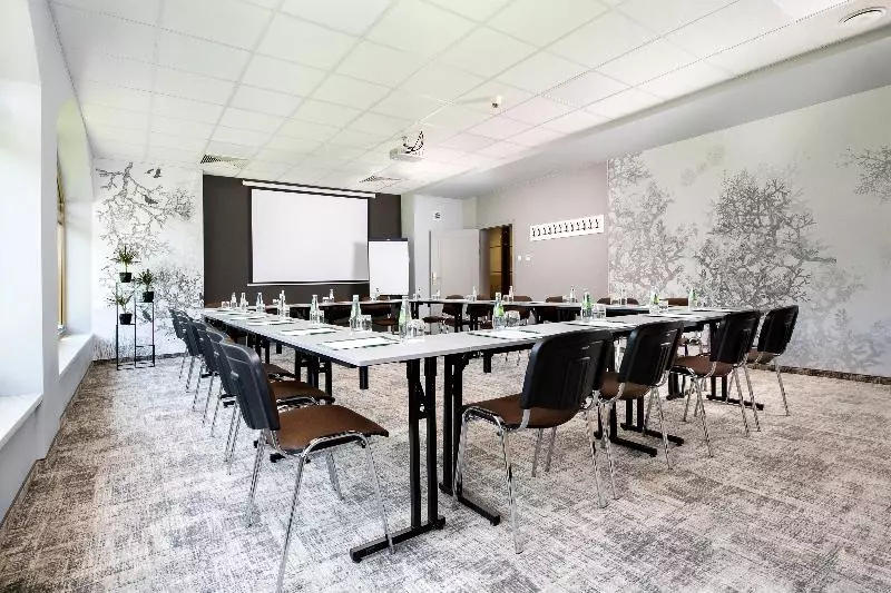 Great Polonia Kraków Airport   Ex Hotel Witek