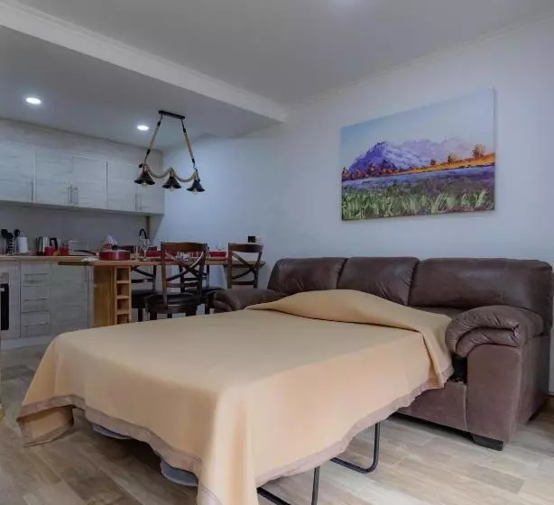 Etnias Apartments