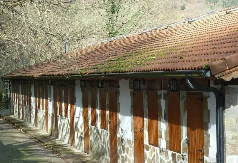 Hotelli Apartamentos Camping La Barguilla