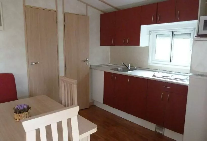 Hotelli Apartamentos Camping La Barguilla