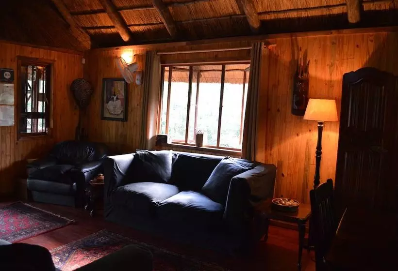 Hotelli Lion Tree Bush Lodge
