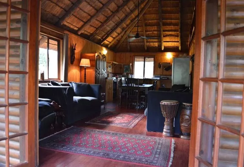Hotelli Lion Tree Bush Lodge