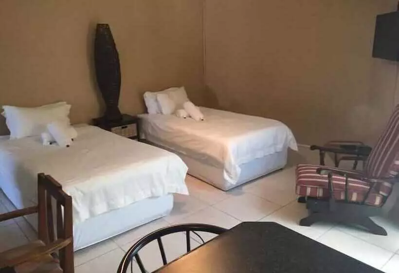 پانسیون Meransha Self Catering Cc