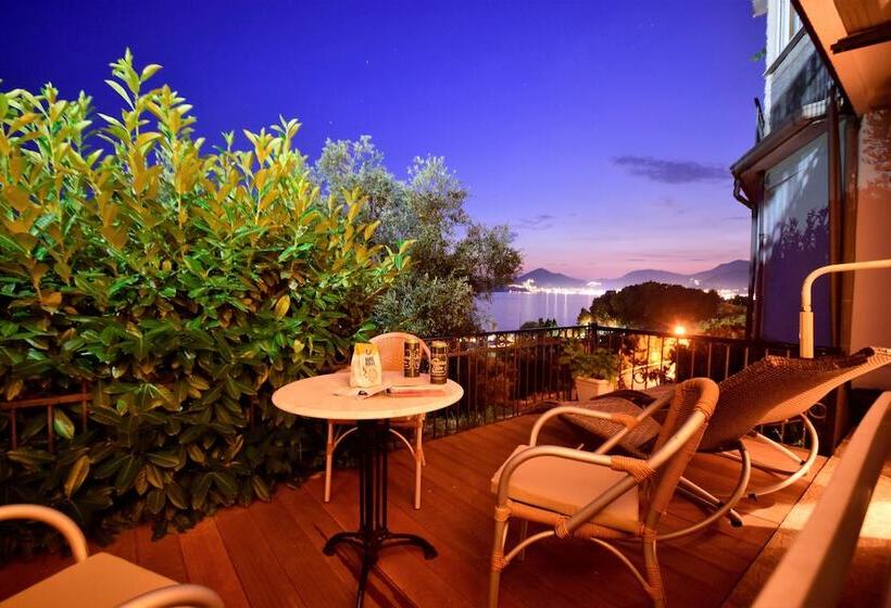 پانسیون Monte Perla Residence