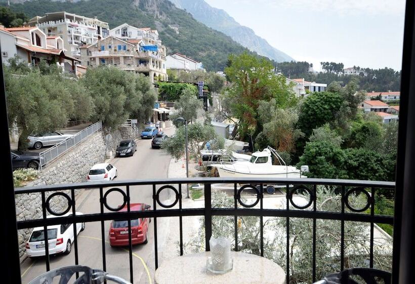 پانسیون Monte Perla Residence