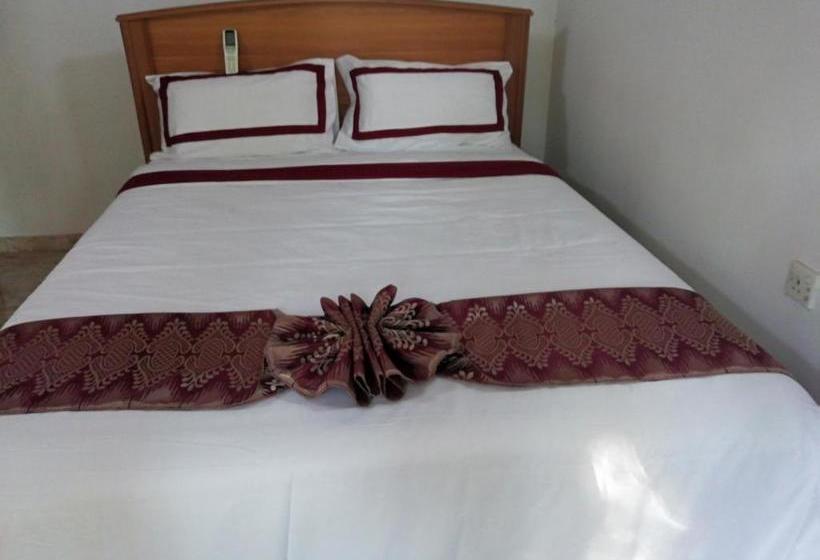 פנסיון Wadduwa Homestay