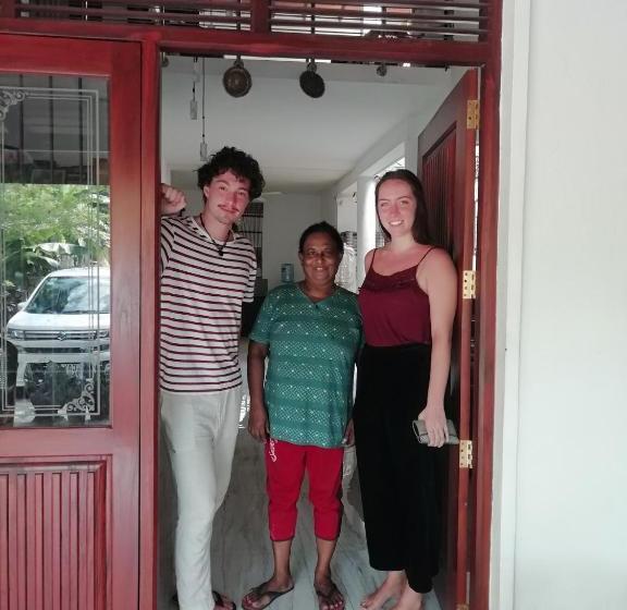 פנסיון Wadduwa Homestay