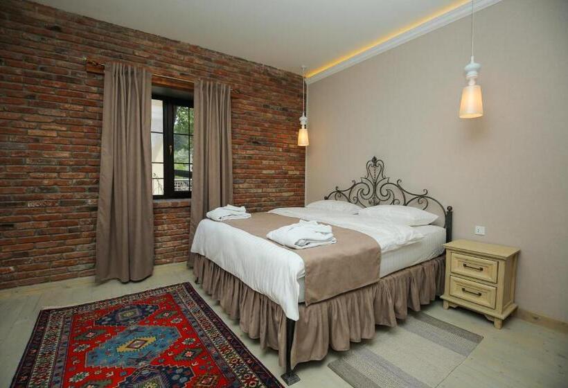 Chalet Dilijan Hotel & Restauarant