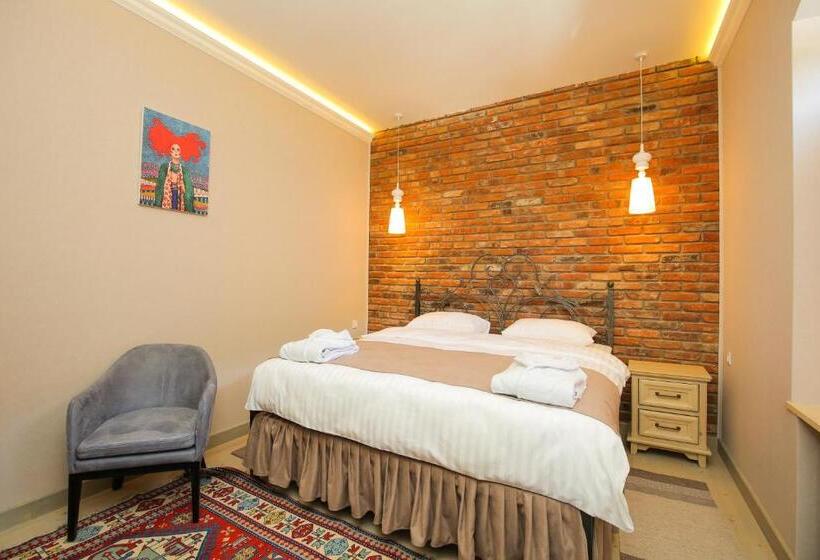 Chalet Dilijan Hotel & Restauarant