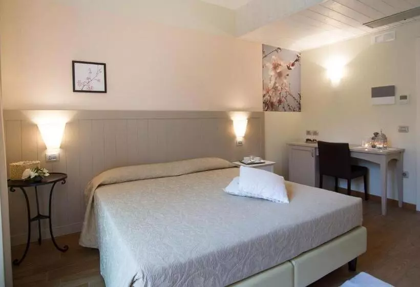 Hotelli Agriturismo Ai Prati
