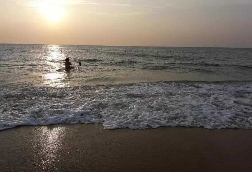 Hotelli Majestic Beach Retreat