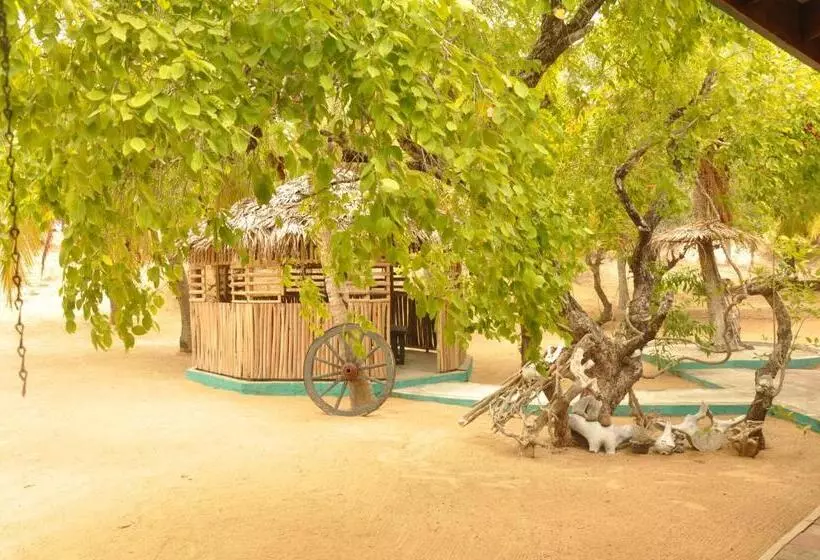 Hotelli Majestic Beach Retreat