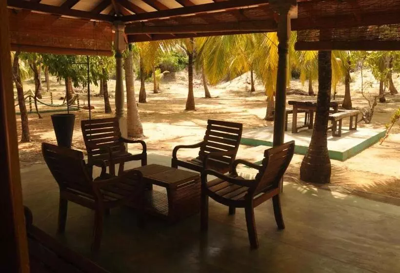 Hotelli Majestic Beach Retreat