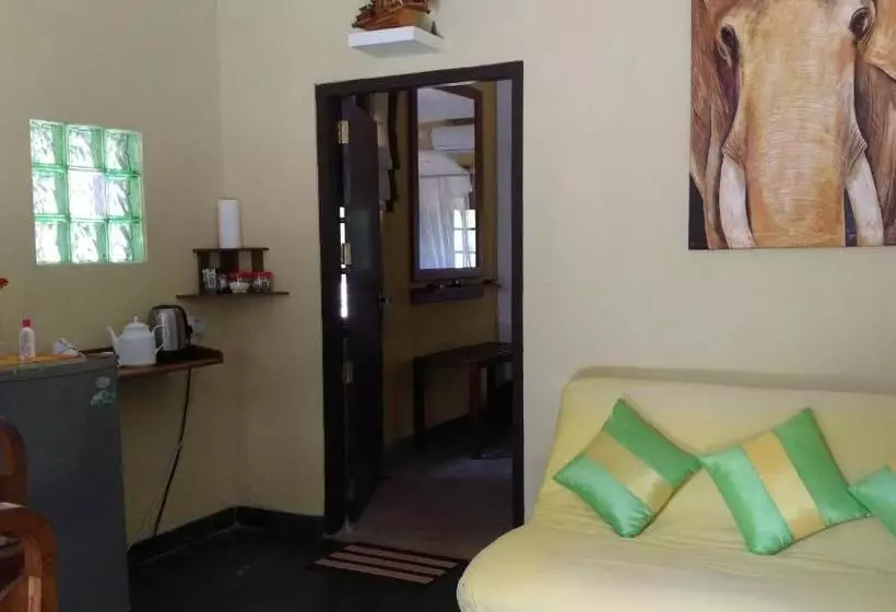 Hotelli Majestic Beach Retreat